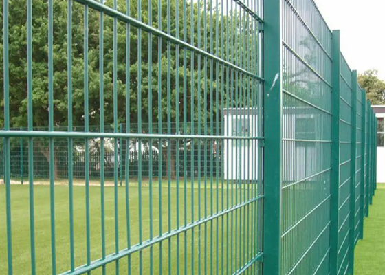 8/6/8mm 60*60*2.0mm ポスト耐久性ダブルループワイヤフェンス 家 / 公園