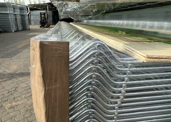 三角形フェンスパネル 防錆鋼、建設イベント向け多用途 簡単メンテナンス